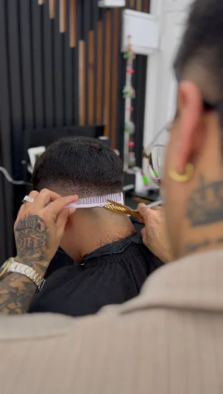Detalle del trabajo — barbería LSM
